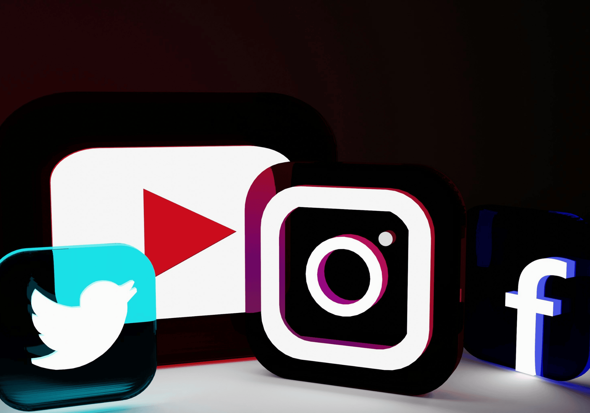 Online Präsenz: Verschiedene Social Media Icons